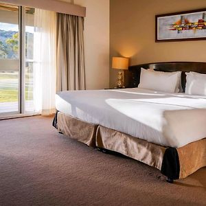 Queen Room Golf View